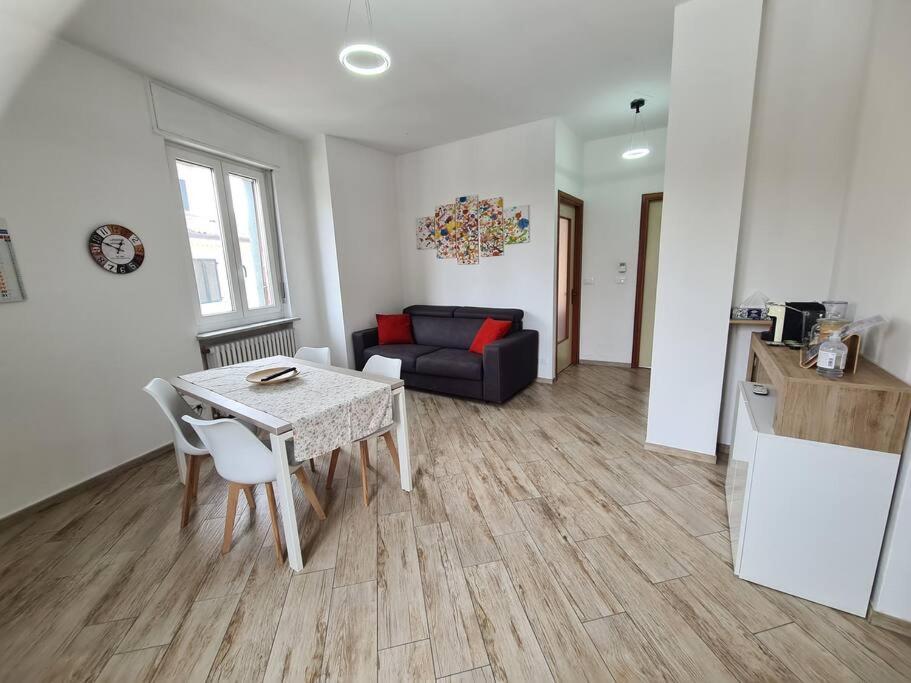 Bilocale Centralissimo Leinì Dış mekan fotoğraf